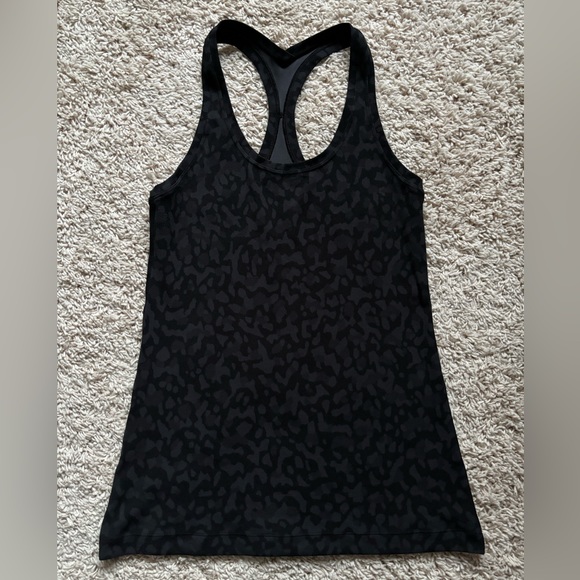 LuluLemon Cool Racerback II *Nulu. Formation Camo Deep Coal Multi. Size 6. - Picture 1 of 6